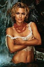 Kelly Carlson