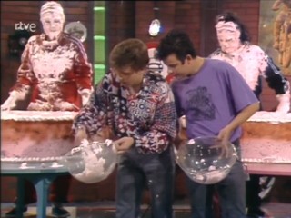 Spanish show head dunk in pies