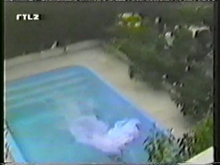 Funny Video - Bride in pool