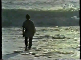 Arte - white dresss in sea and rowing boat