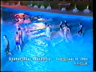 RAI2 - Show with people ending up in the pool