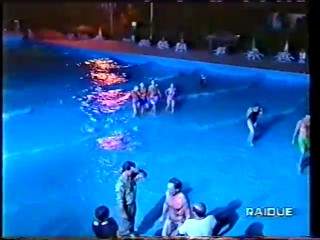 RAI2 - Show with people ending up in the pool