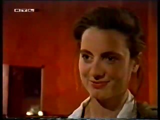 RTL - Badewanne im weissen Hosenanzug