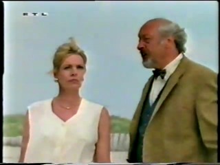 RTL - lady wading wearing white trousers-qt