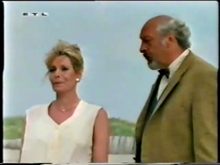 RTL - lady wading wearing white trousers-qt