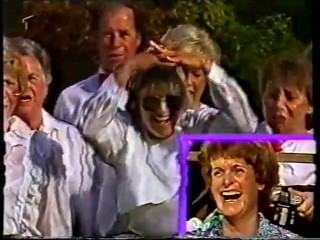 ARD - Choir singing in rain