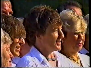 ARD - Choir singing in rain