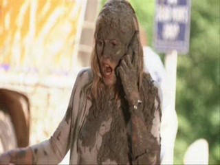 See Spot Run; Leslie Bibb splashed with mud