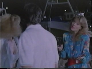 Honeymoon Academy; Kim Cattrall underwater