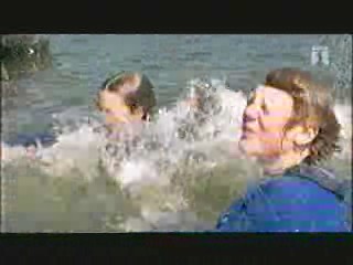 Barnen paa Luna, Titans, Endelig Fredag