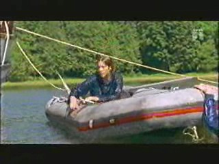 Barnen paa Luna, Titans, Endelig Fredag