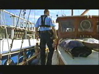 Barnen paa Luna, Titans, Endelig Fredag