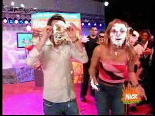 Alanis Morisette music video, pie scene