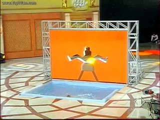 Distraction - pool dunking game