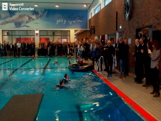 BÃ¼rgermeisterin geht baden