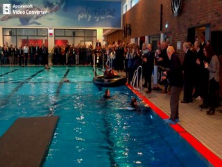 BÃ¼rgermeisterin geht baden