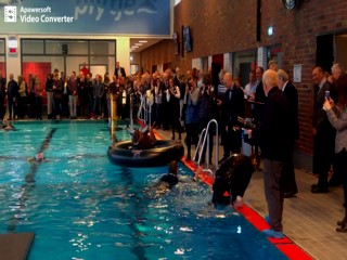 BÃ¼rgermeisterin geht baden