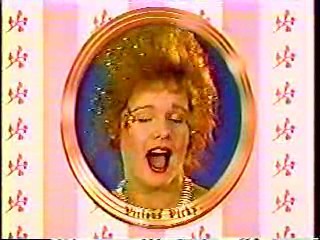 G.L.O.W. - Vicky Victory