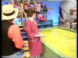 Drop the Dead Donkey,  Noel's House Party