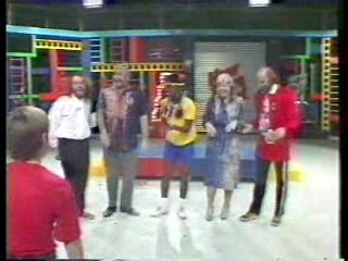 Circus Pie Fight,  Bette Midler, Crackerjack,  How Dare You