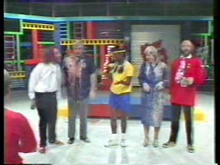 Circus Pie Fight,  Bette Midler, Crackerjack,  How Dare You