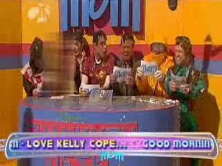 Mom - Yet More Thank You Desk Scenes