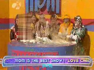 Mom - Yet More Thank You Desk Scenes