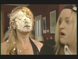 Blonde women pied