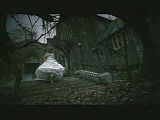 Kelly Clarkson Muddy Video