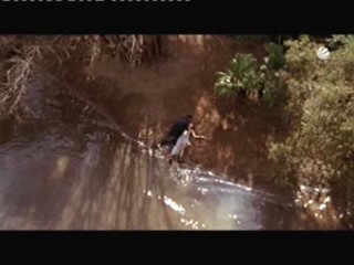 Im Brautkleid durch Afrika 