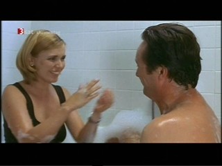 Frauen, die Prosecco trinken