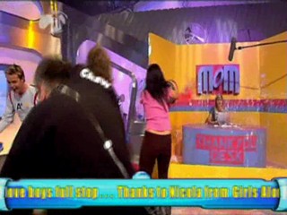 MOM - more Thank You desk action