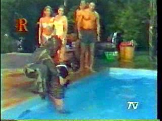 El Chapuzon (Karaoke Water Game)