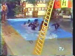 El Chapuzon (Karaoke Water Game)