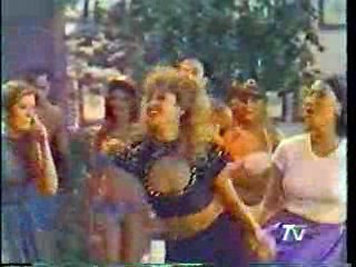 El Chapuzon (Karaoke Water Game)