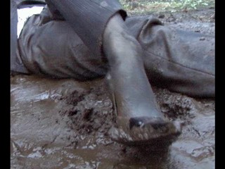 Gagon Messy Scene 0191 sample