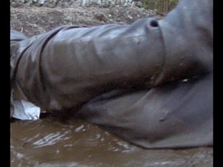 Gagon Messy Scene 0191 sample