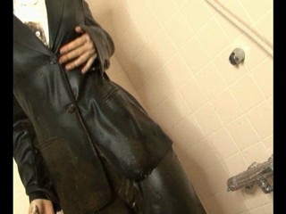 Gagon Messy Scene 0191 sample