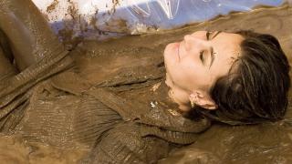 Heels'n'Legs Messy Trailer  - May