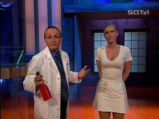 Clever - wet T-shirt science