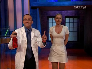 Clever - wet T-shirt science