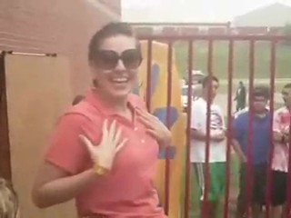 Mo Rielly of 95.5 The Beat gets wet