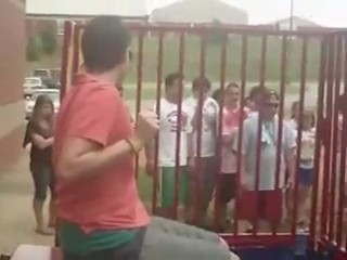 Mo Rielly of 95.5 The Beat gets wet