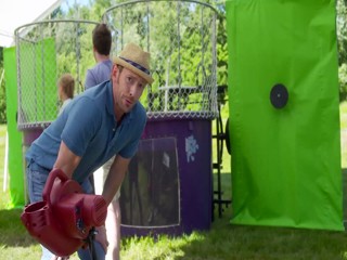 Verizon dunk tank ad