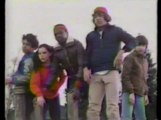 Jaws 3- Busting loose