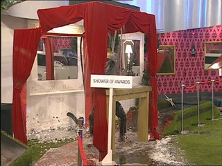 Celebrity Big Brother - Red Carpet Obstacle Course - Clip 5/6