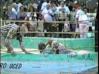 Oatmeal Wrestling #312