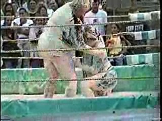 Oatmeal Wrestling #315