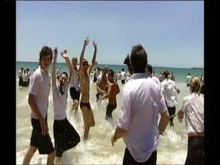 Channel 7  newsreporter Sarah Horsley dunked