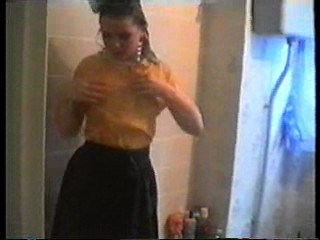 Kirsten in her skirt & stockings